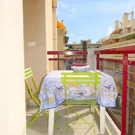 St Hubert A 50-100m Des Plages En Plein Centre *
